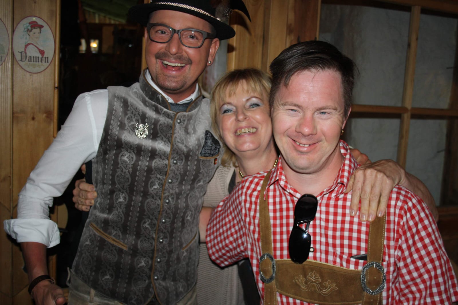 Auf der Hochzeit von Onkel Markus.....