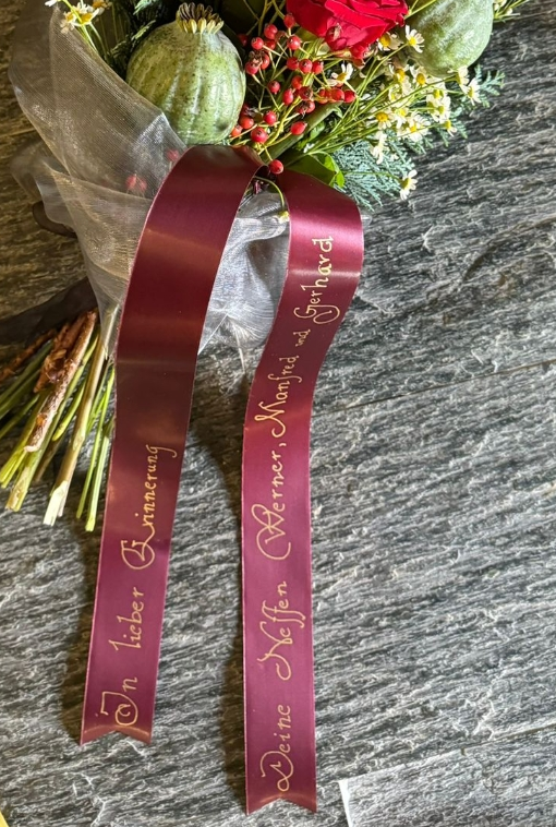 In lieber Erinnerung, Deine Neffen Werner, Manfred und Gerhard